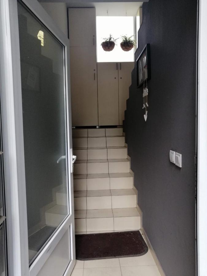 Hotel Nest Belgrado Exterior foto